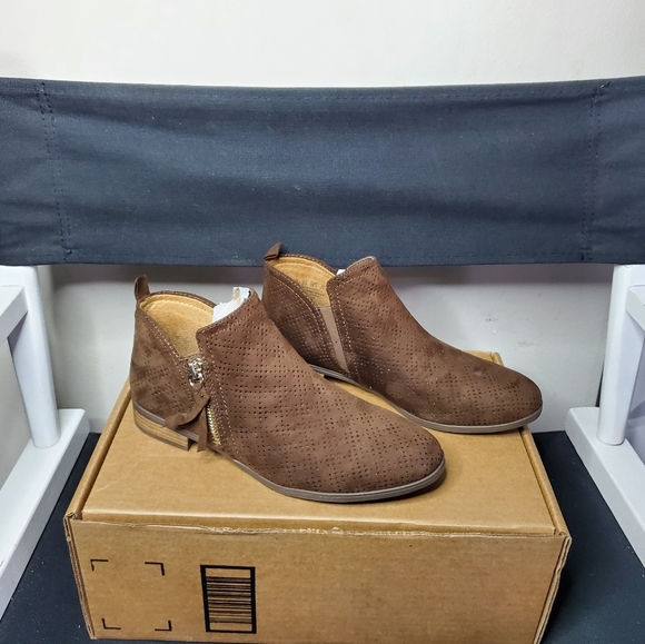 dr scholl's rate boot